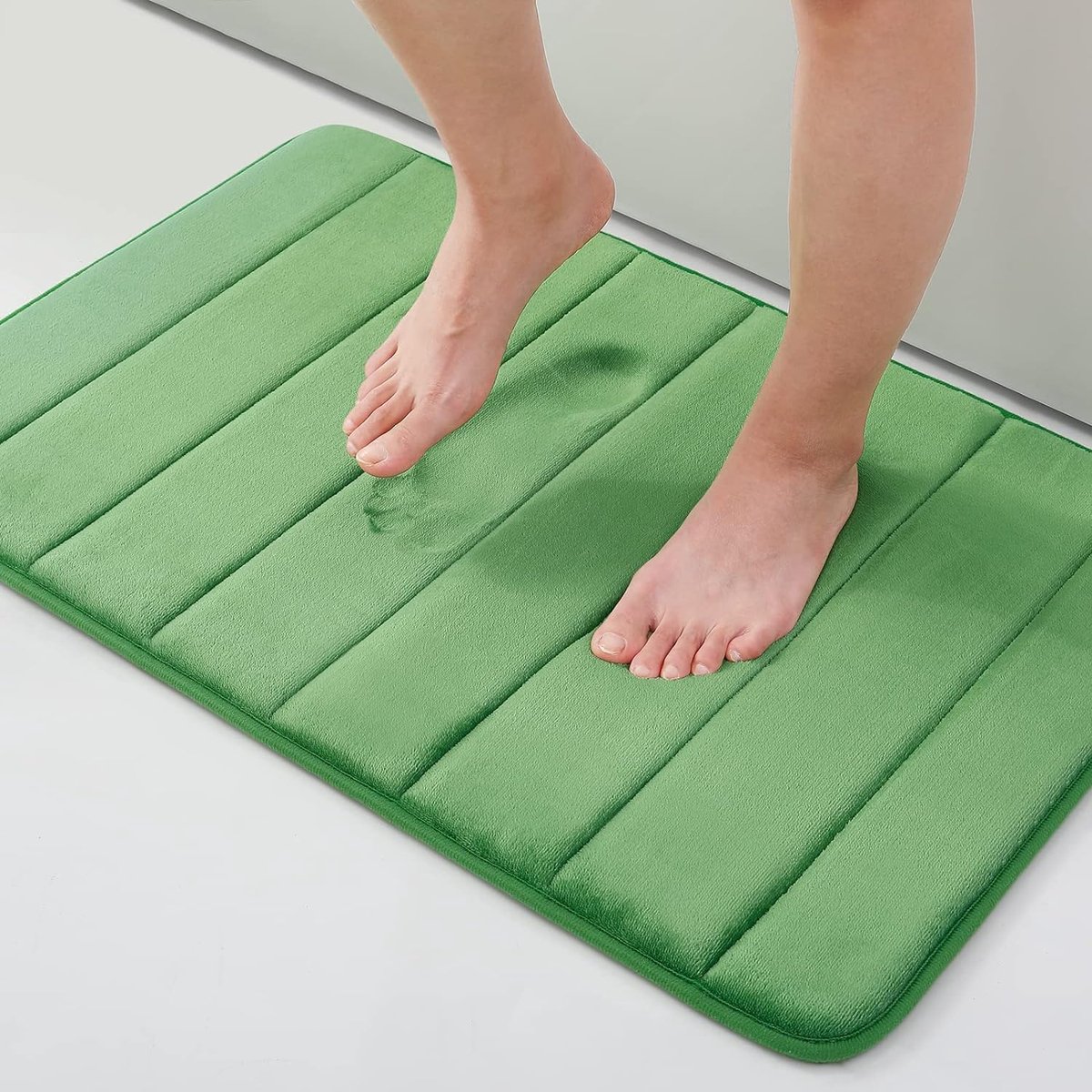 Traagschuim badkamerbadmat, absorberende antislipbadmat, wasbare badmat, 50 x 80 cm, groen Traagschuim badkamerbadmat, absorberende antislipbadmat, wasbare badmat, 50 x 80 cm, groen