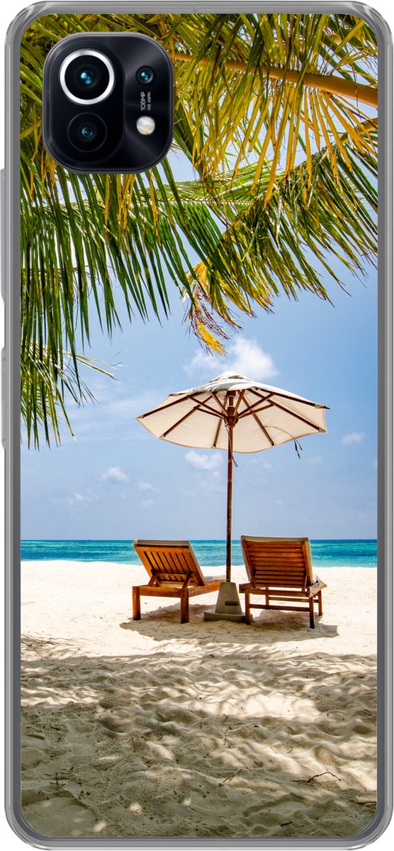Telefoonhoesje Geschikt voor Xiaomi Mi 11 hoesje - Strandstoel - Parasol - Palmboom - Siliconen Telefoonhoesje Telefoonhoesje
