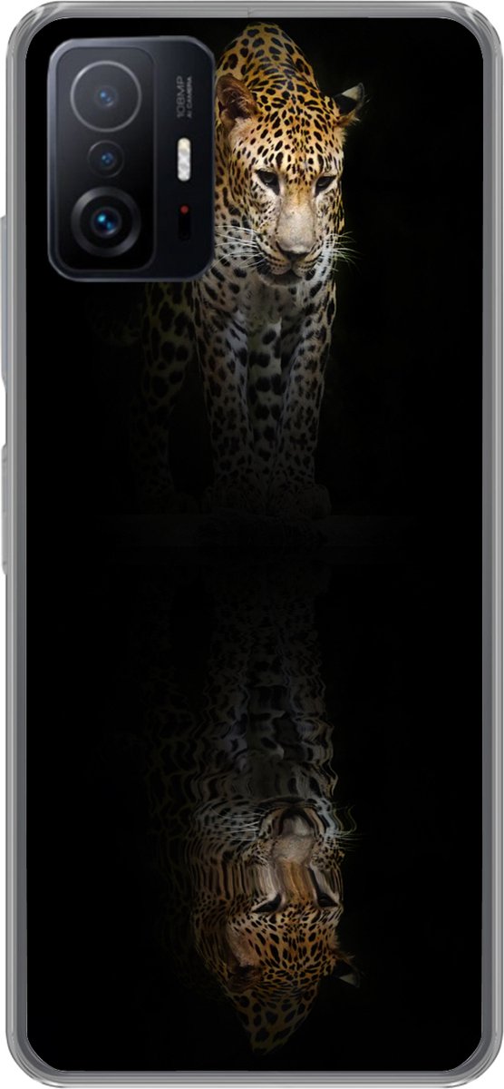 Telefoonhoesje Geschikt voor Xiaomi 11T Pro hoesje - Luipaard - Reflectie - Zwart - Siliconen Telefoonhoesje Telefoonhoesje