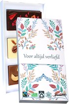 Chocoladecadeau - Liefde chocolade - Handgemaakte chocolade - Chocoladerepen met noten en fruit - Fairtrade chocolade - Brievenbus pakket - Melk, Wit en Puur
