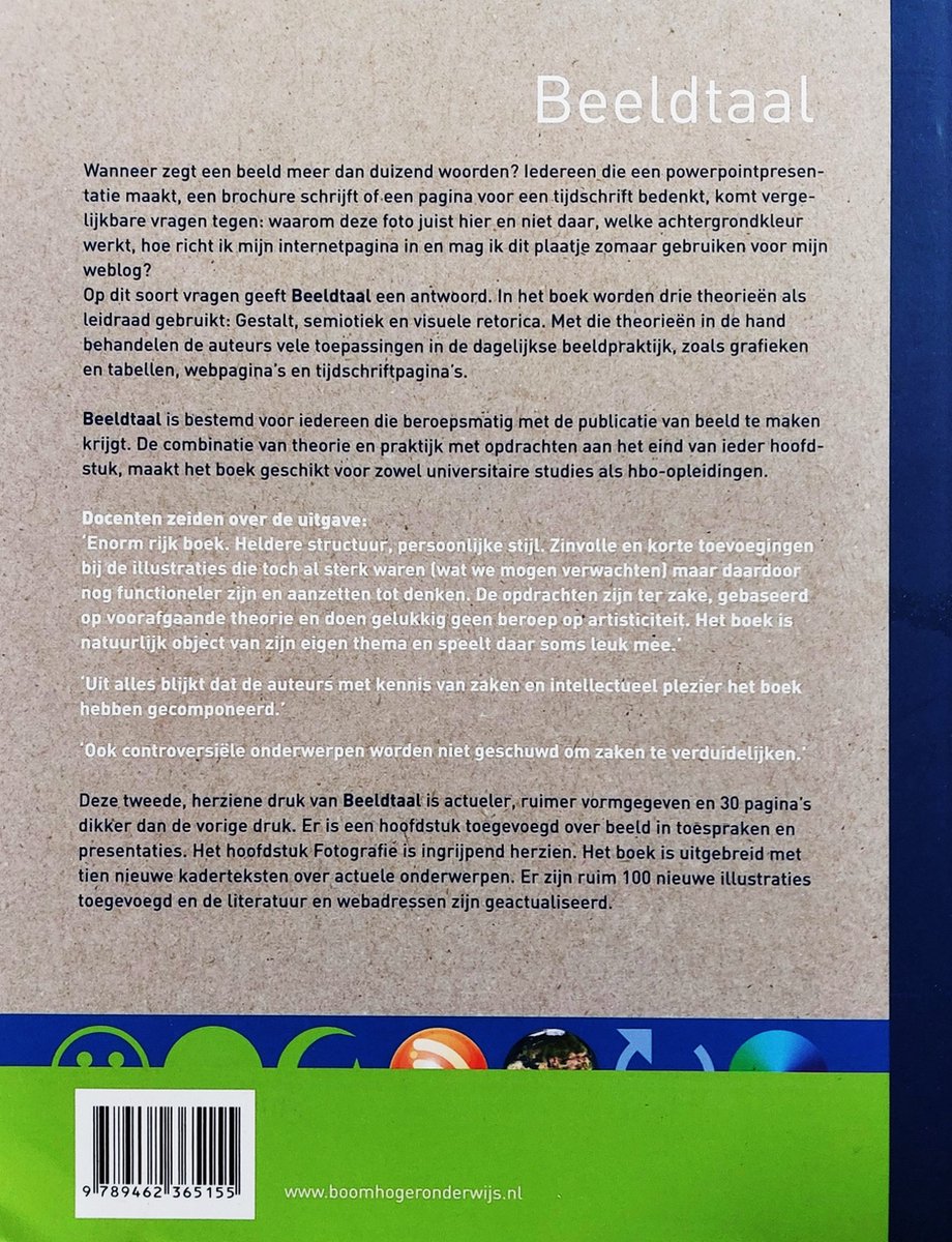 De achterkant van het boek Beeldtaal, met een groene band onderaan met logo's en een barcode.