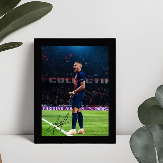 Kylian Mbappé Kunst - Gedrukte handtekening - 10 x 15 cm - In Klassiek Zwart Frame - Paris Saint Germain - Goal Celebration - Voetbal - Ingelijste Foto