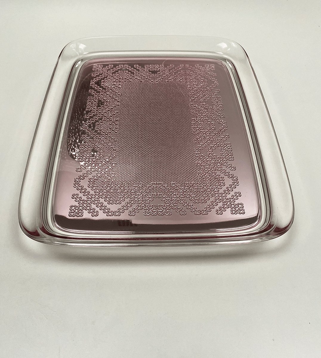 Teatime-Dienblad-Rosa-Philippe-Starck