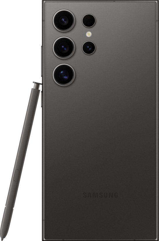 Donkergrijze Samsung Galaxy S24 Ultra smartphone met S Pen, de achterkant toont de vier camera's.