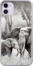 Geschikt voor iPhone 11 hoesje - Olifant - Dieren - Natuur - Zwart wit - Siliconen Telefoonhoesje