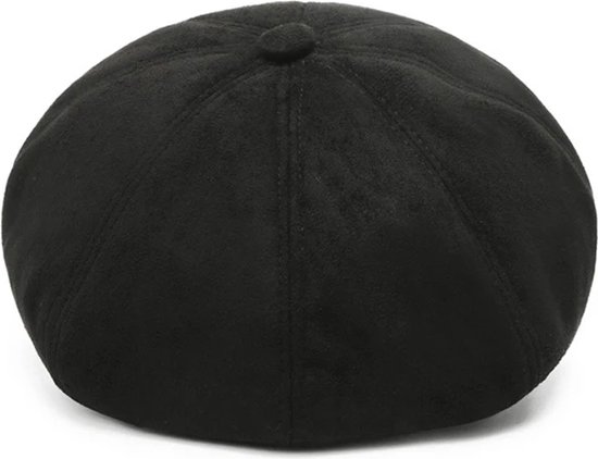 Zwarte suède baret met klep, gezien vanaf de achterkant.