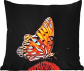 Buitenkussen - Vlinder - Bloemen - Insect - Portret - Zwart - Oranje - 45x45 cm - Weerbestendig