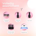 Assortiment Gellak: nude gellak, matte top coat, top coat, primer, base & top coat en nagellamp.