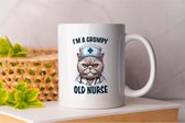 Mok I'm a Grumpy old Nurse - Sarcasm - Gift - Cadeau - NotReally - JustKidding - SarcasmModeOn - Sarcasme - NietEcht - GrapjeHoor - SarcasmeLeven