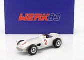 Le modèle de voiture moulé sous pression à l'échelle 1:18 de la Mercedes W196 #2 du GP de Monaco 1955. Le chauffeur était JM Fangio. Le fabricant du modèle réduit est Werk83. Ce modèle est uniquement disponible en ligne.