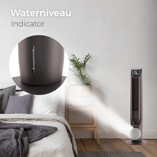 Close-up van waterniveau-indicator op zwarte CoolHome torenventilator.