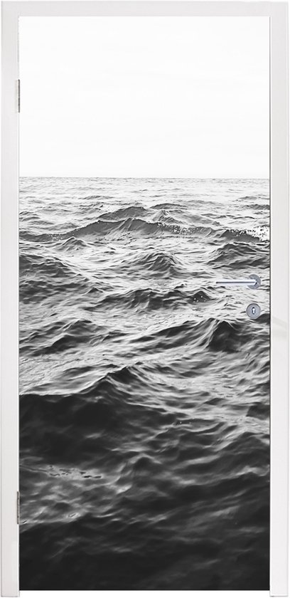Deurposter 95x215 cm - Deursticker Zee - Water - Natuur - Zwart wit - Meubelfolie zelfklevend - Deurfolie woonkamer - Interieurfolie fotobehang - Deur plakfolie - Deurstickers - Deurbehang sticker - Kamer decoratie