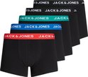Vijf zwarte boxershorts met gekleurde taillebanden: rood, blauw, groen en wit.