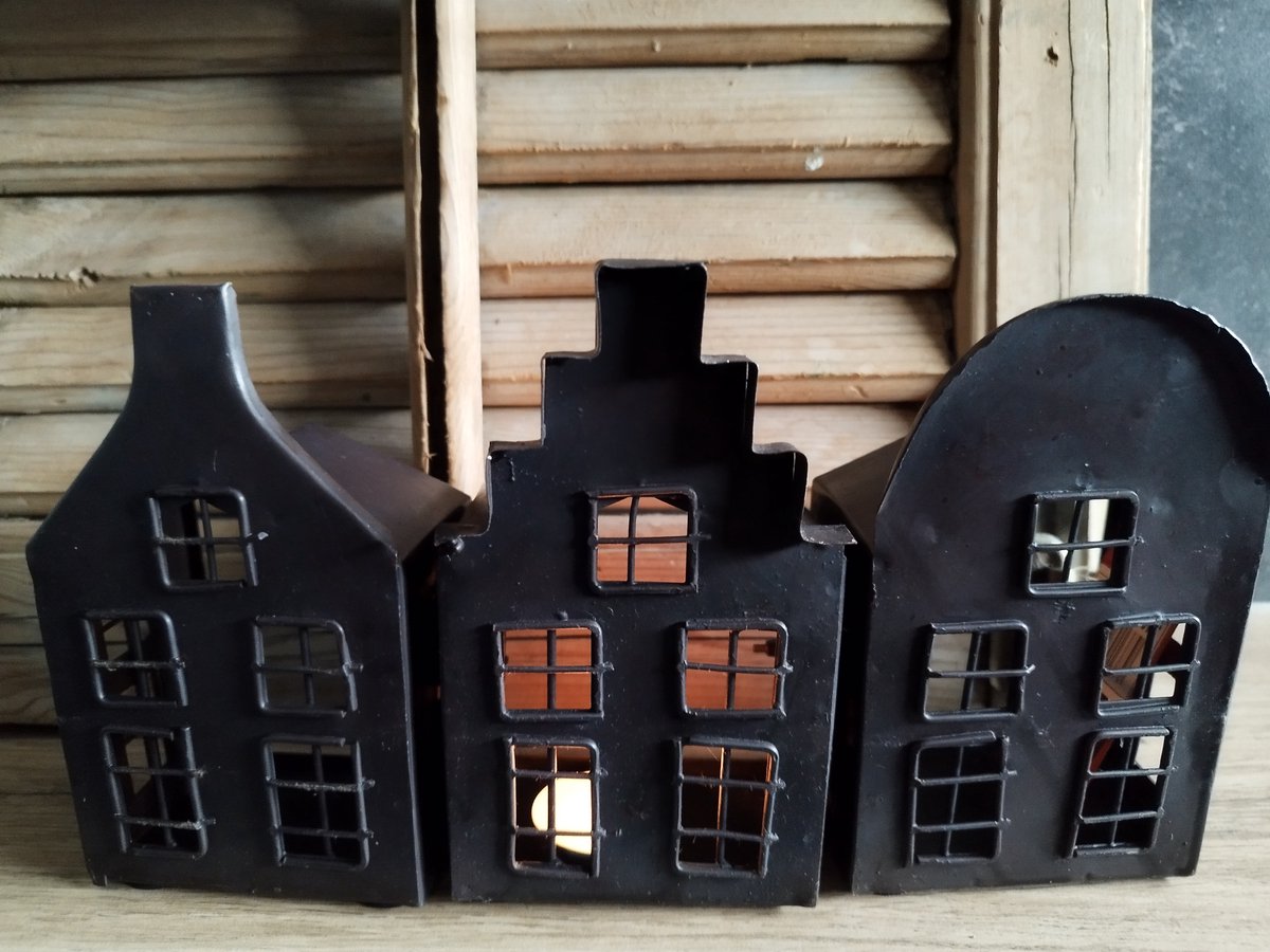 Small house f. candle 9x6H15cm