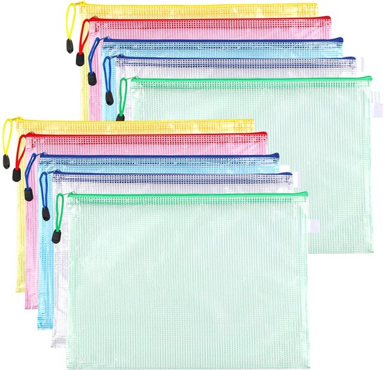 Une pile de pochettes de documents roses, jaunes, bleues, vertes et transparentes avec des fermetures éclair colorées.