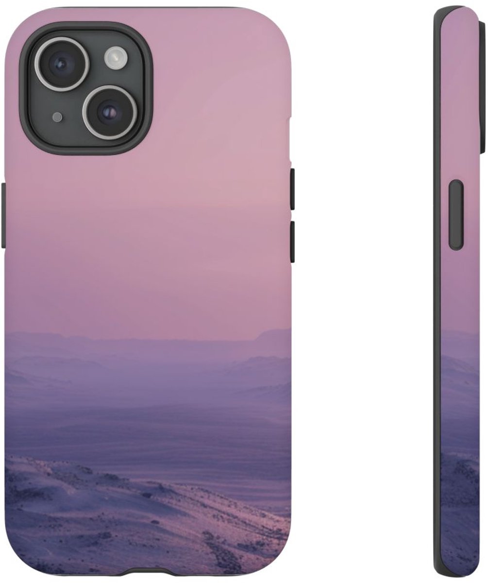 Buitenaards Landschap met Twee Zonnen – Telefoonhoesje Geschikt voor iPhone 15
