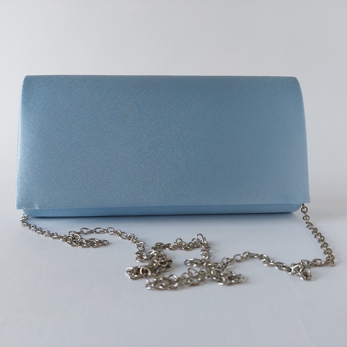 Pastel blauwe Clutch met Satijnen Omtrek – Elegante Dames Partytas voor Feest of Bruiloft