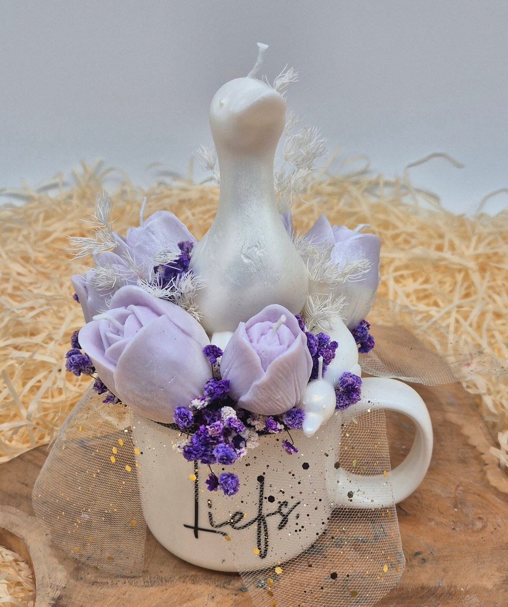 Kaarsgeschenk kaarsenboeket Mug of candles - Goose Bloom - Kaars boeket - Cadeau - Bloem kaarsen boeket - Candle bouquet - Geschenk - Cadeau voor haar - Uniek cadeau - Origineel cadeau - Cadeau - Kaarsen - Tulpenboeket - Tulpen Paars en wit