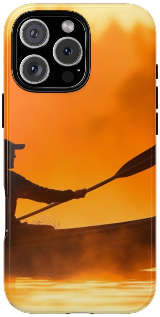 Silhouet van Kanoër bij Zonsondergang – Telefoonhoesje Geschikt voor iPhone 16 Pro Max