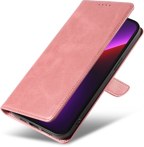 Roze kunstleren telefoonhoesje met magnetische sluiting, opengeklapt met iPhone.
