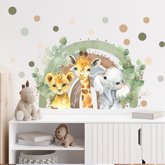 Sticker mural d'un lionceau, d'une girafe et d'un éléphant avec un arc-en-ciel et des feuilles. Points multicolores en arrière-plan.