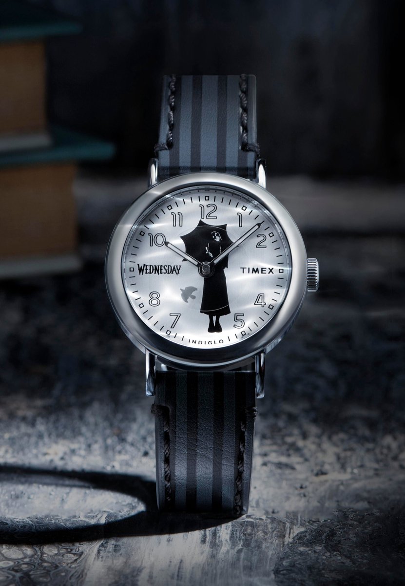 Timex Timex X Wednesday Weekender Quartz Analoog Horloge Zwart Kast: 100% Loodarm Messing | Armband: 100% Leer 37 TW2Y19400YH