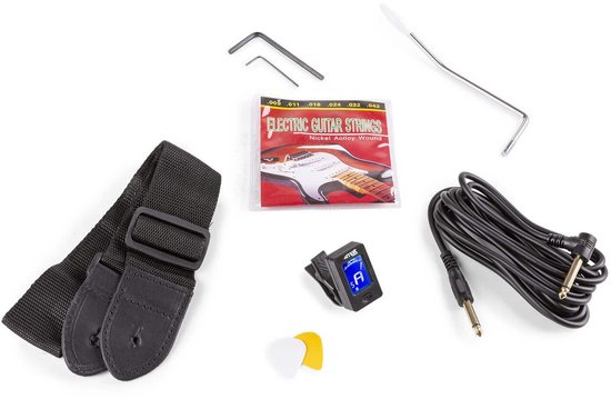 Accessoires voor elektrische gitaar: gitaarband, reserve snaren, plectrums, tremolo-arm, inbussleutels en een clip-on tuner.