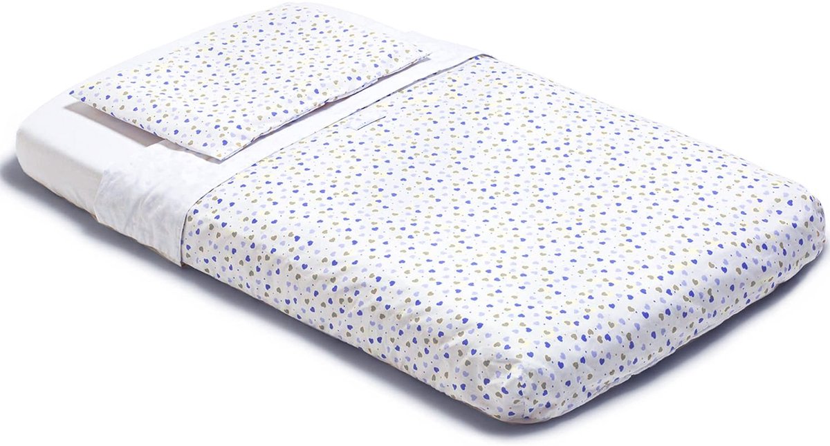 Image of 4-delige Wieg Beddengoedset – 100% Katoen – Hoeslaken 83x50 + Dekbedovertrek + Kussensloop + Dekbed – Wit met Gouden en Blauwe Hartjes | Perfect Kado