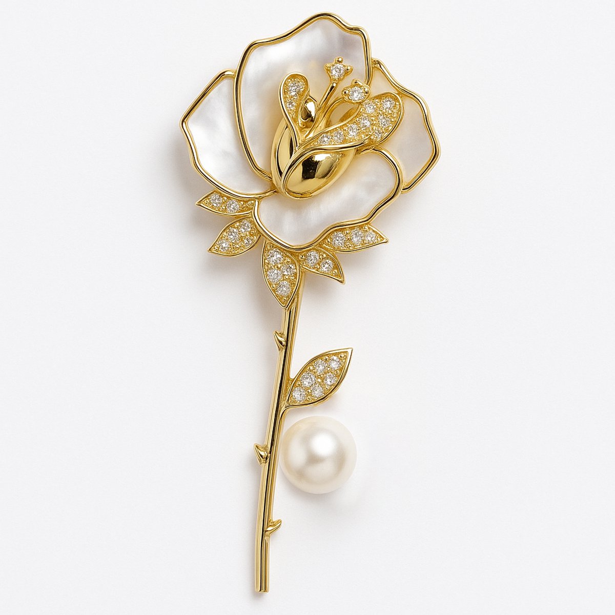 Xuternity® Luxe Rose Broche – Vergulde Bloemenbroche met Zoetwaterparel en Parelmoer | Sieraad voor Dames | Chique Accessoire voor Jurk of Jas