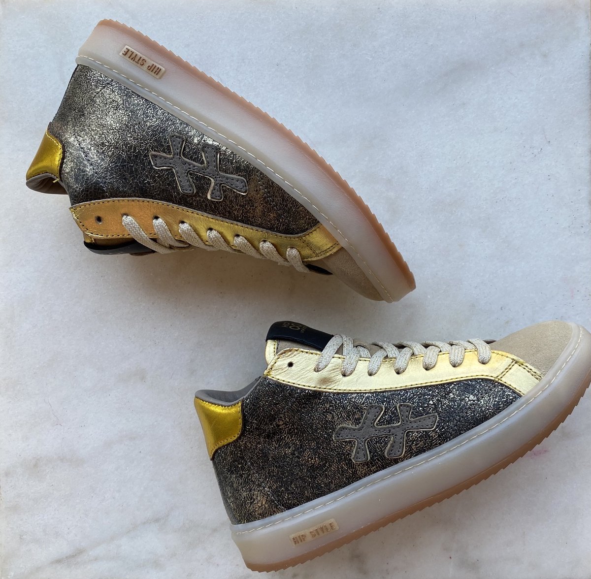 Hip sneaker goud maat 25
