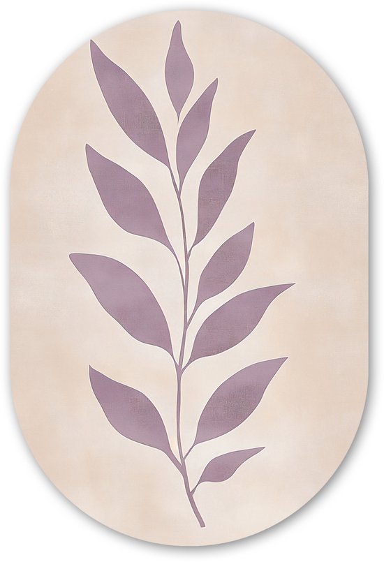 Ovale wanddecoratie met paarse tak en bladeren op een beige, getextureerde achtergrond.