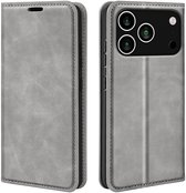 MobyDefend Hoesje - Geschikt voor iPhone 17 Pro Max - Luxe Wallet Bookcase (Magnetische Sluiting) - Grijs