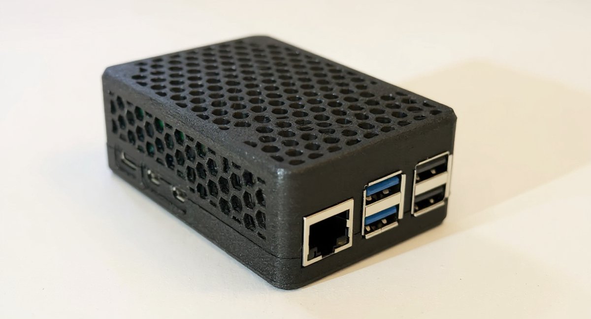 Snap case geschikt voor raspberry pi 5 in de kleur Galaxy zwart