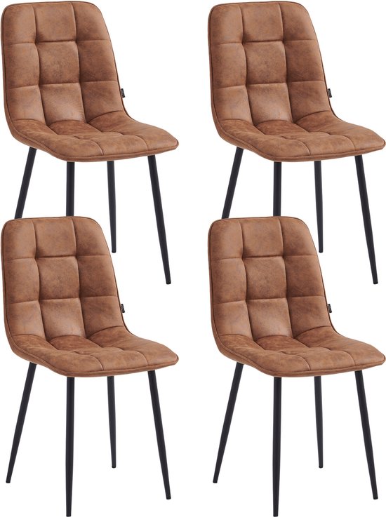 Set van vier bruine eetkamerstoelen met gecapitonneerde zittingen en rugleuningen, staand op zwarte poten.