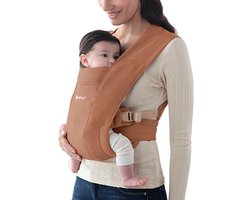 Omslag van Ergobaby Baby Draagzak Embrace Canyon Clay - ergonomische draagzak vanaf geboorte