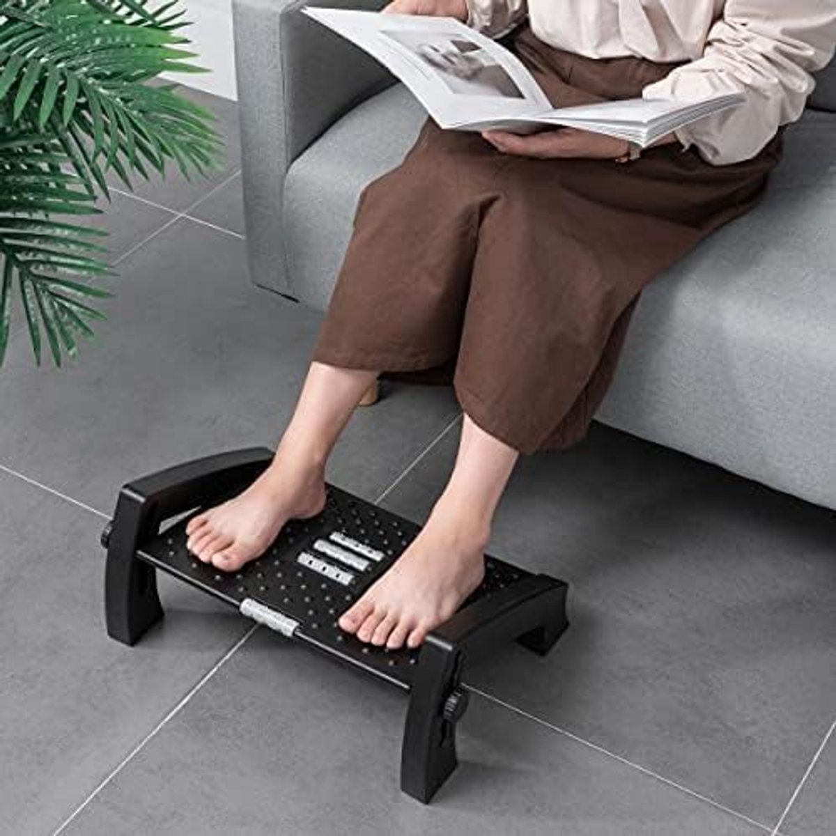 Unyqoos Ergonomische Voetensteun voor Bureau met Massagefunctie - Ideaal voor Thuis en Kantoor zwart