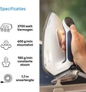 Hand houdt Braun CareStyle 7 Pro strijkijzer vast, specificaties: 2700 watt, 600 g/min stoomshot.