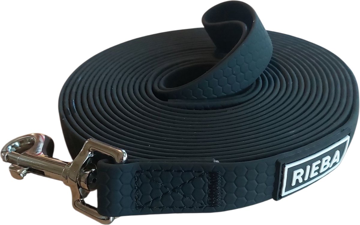 Rieba® Hondenriem 10 meter PVC – Hoge Kwaliteit - Stijlvol & Zeer Sterk - Lange Lijn - Trainingslijn – Sleeplijn – Speurlijn - Hondenlijn – Looplijn – Riem Hond - Voor Training en Wandelen – Fijn in de Hand - 2 cm Breed – PVC – Zwart