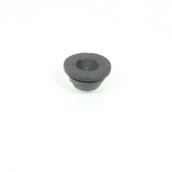 Zwarte rubberen ring met een platte bovenkant en schuine zijkanten.