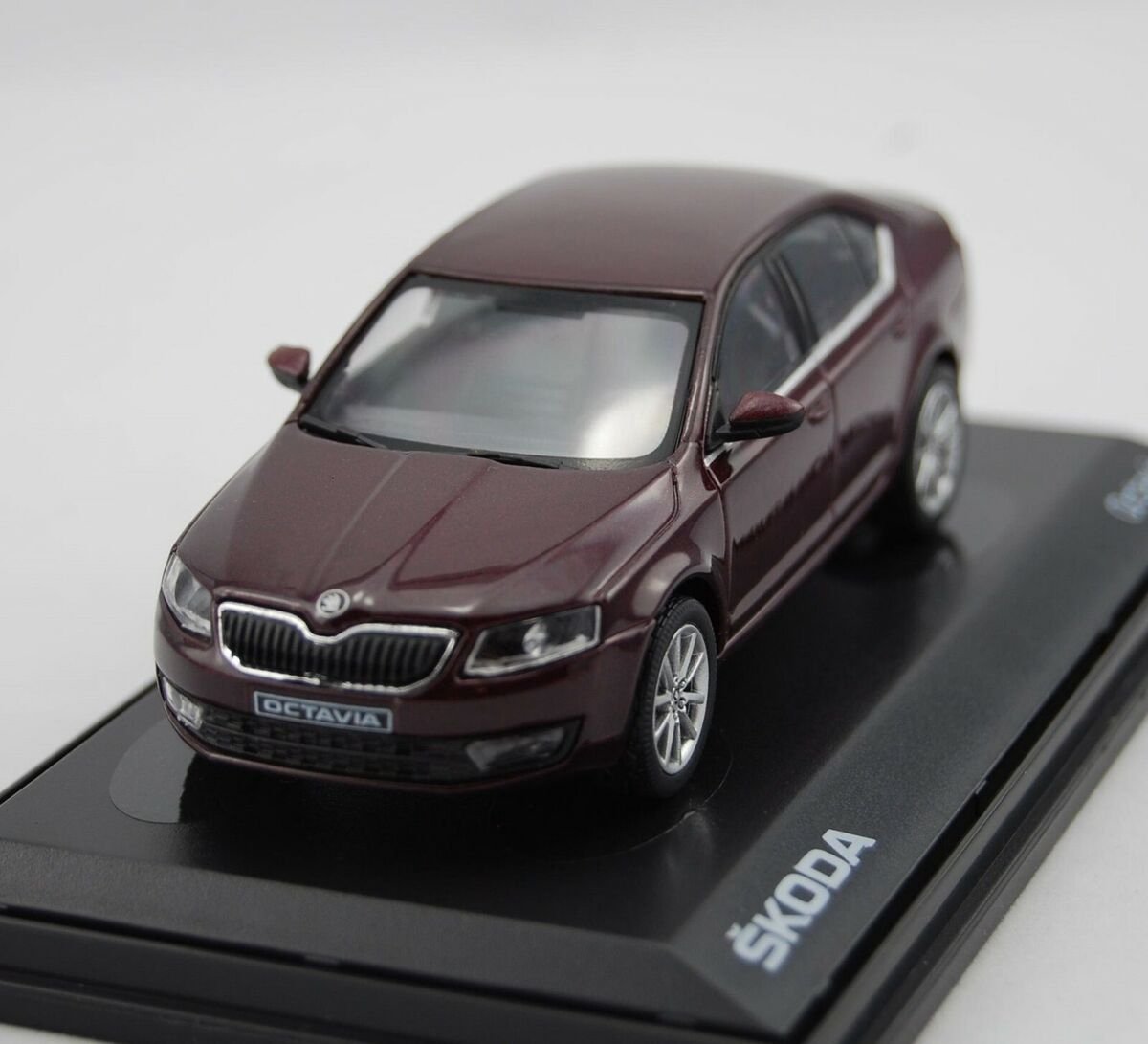 Abrex - Skoda Octavia III - 2012 - 1:43