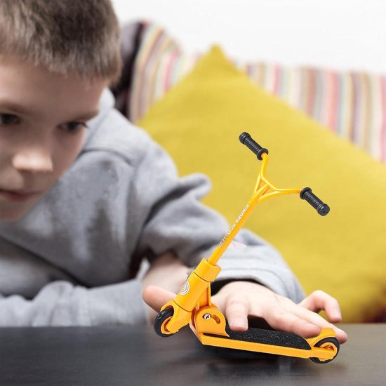 CS COSDDI Rampes de Skatepark, Mini Finger Skateboard Jouet Cadeau CS COSDDI Rampes de Skatepark, Mini Finger Skateboard Jouet Cadeau