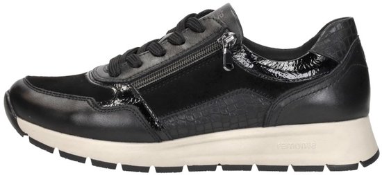 Zwarte Remonte sneaker met suède, leer en crocoprint accenten. Ritssluiting aan de zijkant.