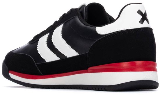 XTI 144582 Trainer - ZWART