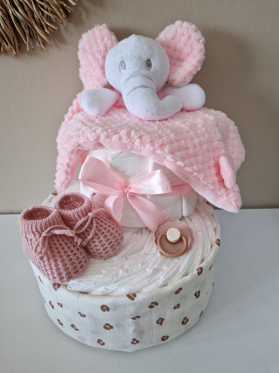 Goedkoopste Luiertaart medium olifant meisje - babyshower- kraamcadeau