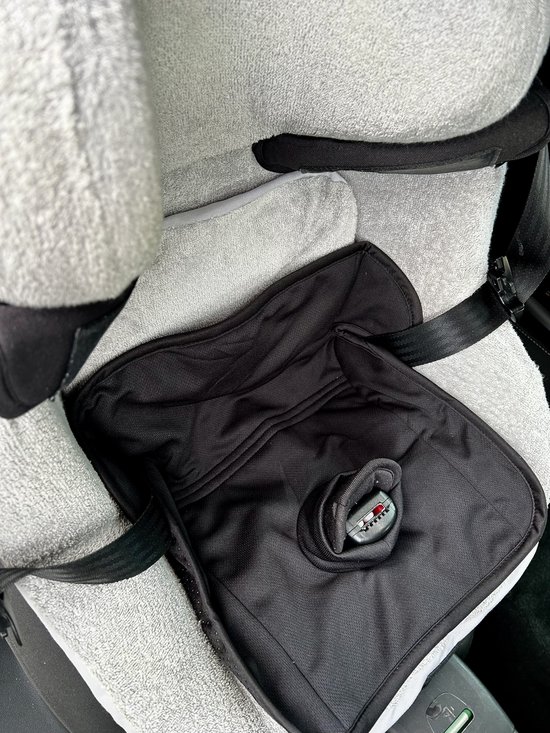 DryMate® Autostoelbeschermer - Universeel inlegzitje voor autostoel & buggy - Autovakantie - Zindelijkheidstraining - Kinderstoel - Waterdicht, Lekvrij en Wasbaar - Zwart van Merkloos — afbeelding 2