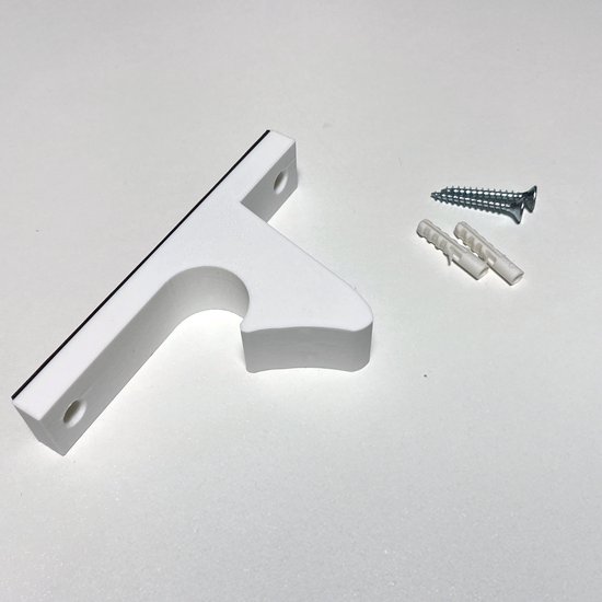 Witte deurvastzetter met T-profiel, met twee schroeven en pluggen ernaast.