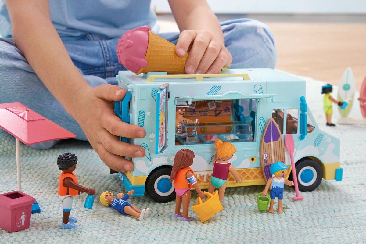 PLAYMOBIL My Life: IJscowagen met surfshop - 71904 — afbeelding 8