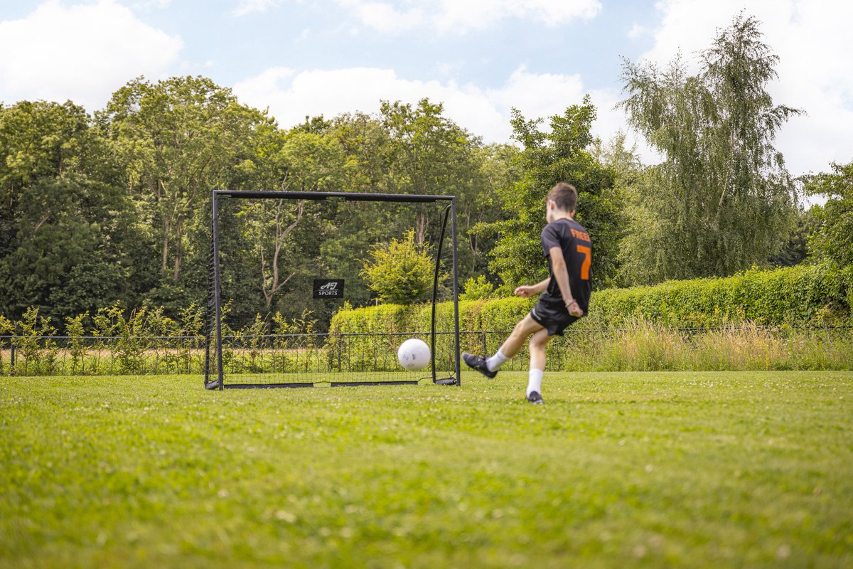 AJ-Sports Voetbaldoel met Doelwand - 300x200x90cm - Voetbalgoal - Goals - Voetbaltraining - Stalen buizen - 4 Schietgaten - Snelle Montage -Zwart — afbeelding 14
