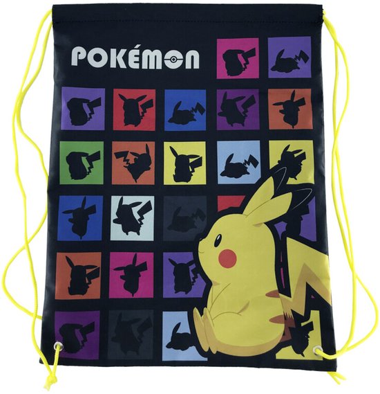 Zwarte sporttas met Pokémon-print. De tas heeft Pikachu aan de zijkant en op de voorkant een raster met diverse Pikachu-silhouetten.