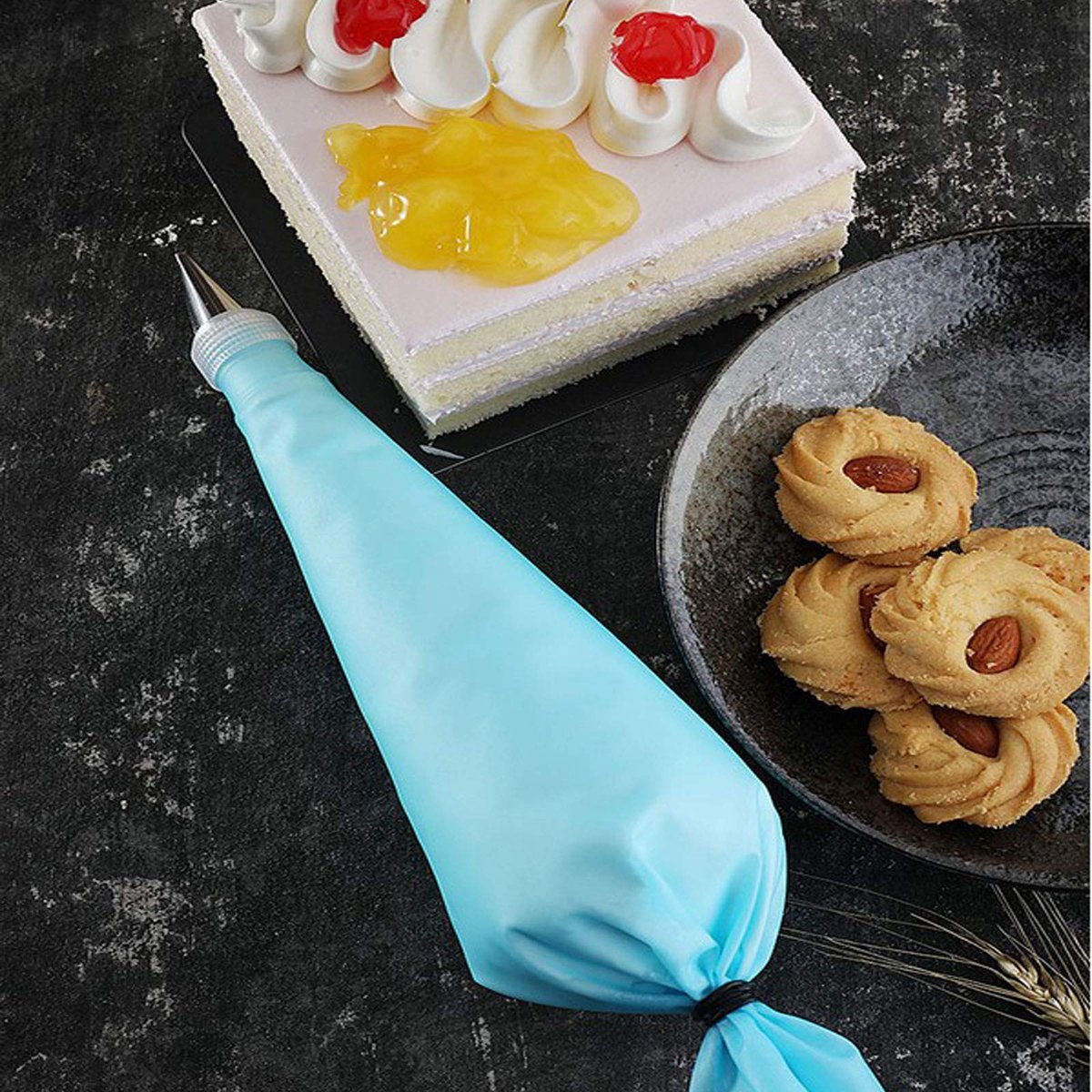 Chikanb 4-delige spuitzak, groot, medium en klein siliconen spuitzak voor het spuiten van deeg, herbruikbare spuitzak voor het decoreren van cupcakes, muffins, bruidstaarten, koekjes en desserts, blauw